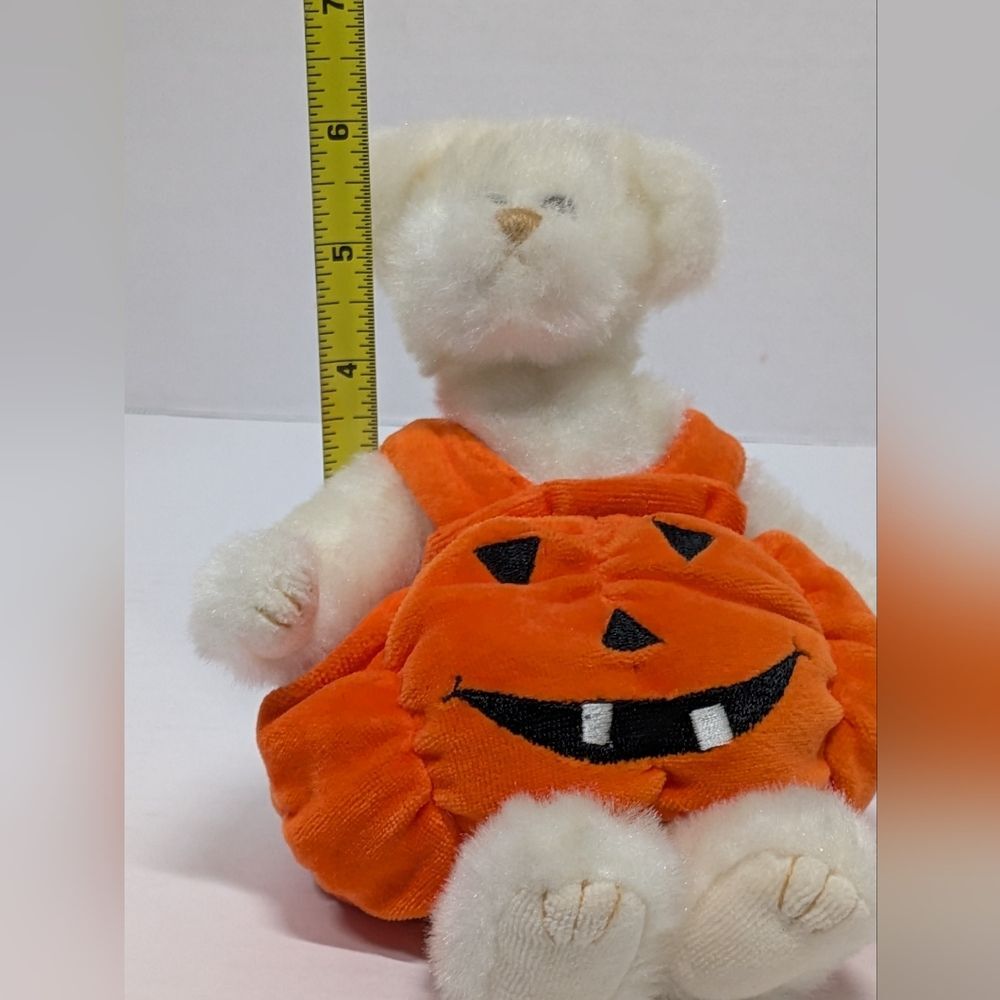 Ty Attic Treasures Collection White Bear with Pumpkin Outfit 2000
